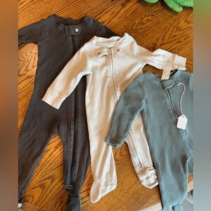 •SOLD•  Organic Cotton Baby Sleeper/Footie Bundle (fragrance free house)